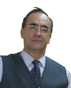 Catedrático y jefe de la Unidad de Sismología de la Universidad de Alicante